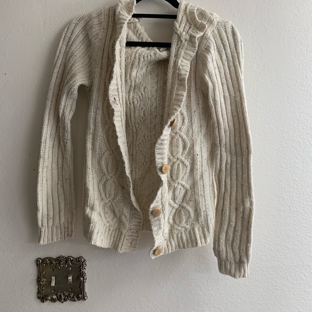 Cardigan sweater